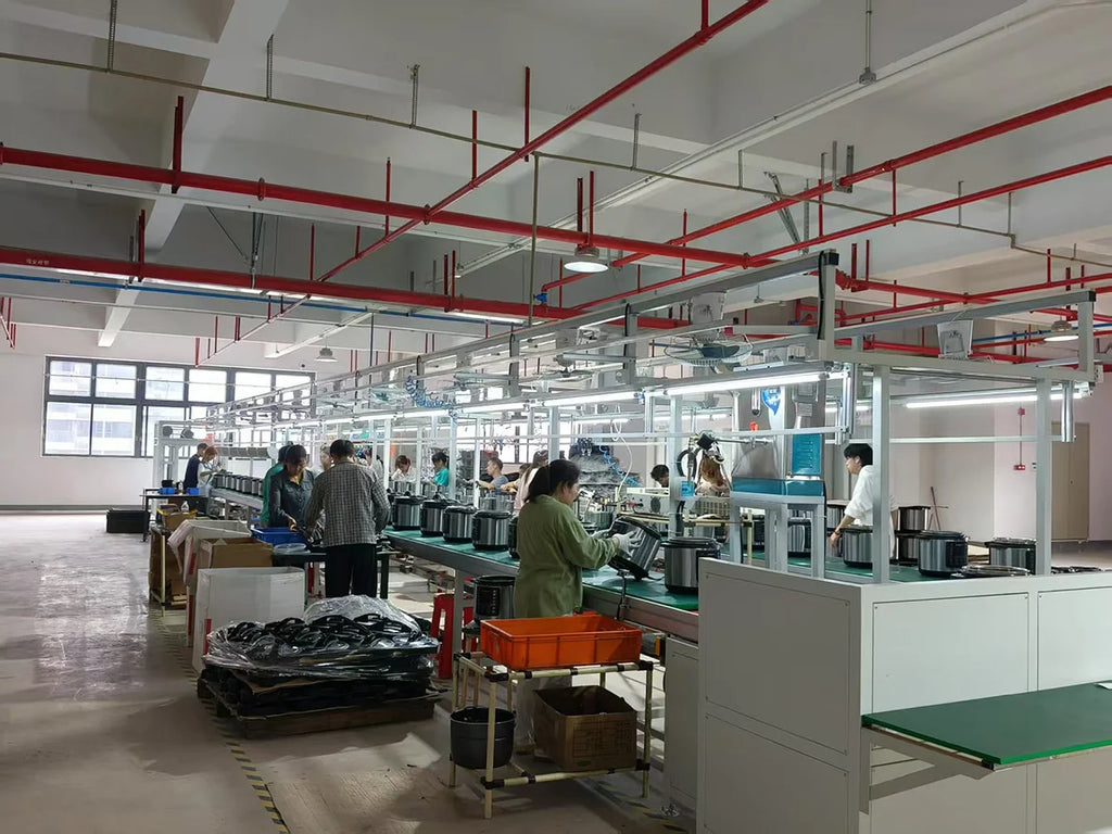 Pizzeria Indoor Pizza Oven, with Multi Pizza Presets & Simple Touch Controls, Electric, New