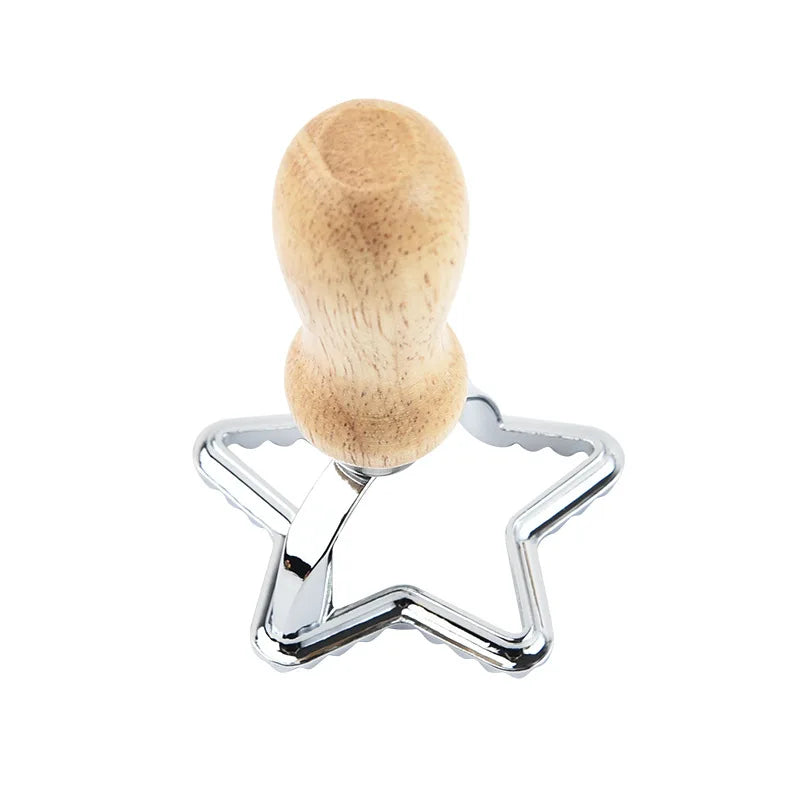 Manual Pasta Molds Home Ravioli Cutter Cookie Press Mold with Wooden Handle Kitchen Baking Tool for Dumplings Lasagna Pierogi