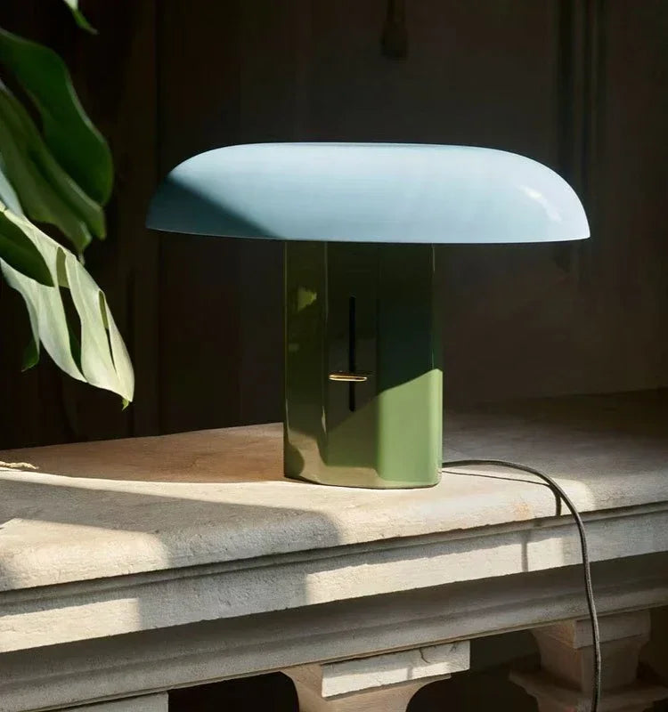 Italian Wrought Iron Table Lamp Creative Mushroom Shaped Design Living Room Bedroom Decoration Indoor LED Lighting Fixtures