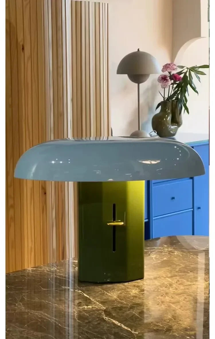 Italian Wrought Iron Table Lamp Creative Mushroom Shaped Design Living Room Bedroom Decoration Indoor LED Lighting Fixtures